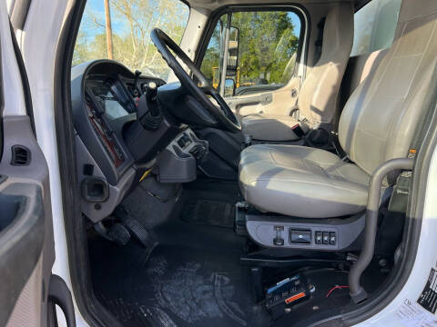 2015 Freightliner M2 112