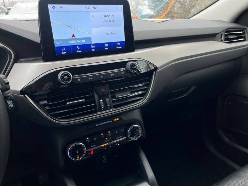 2022 Ford Escape SEL