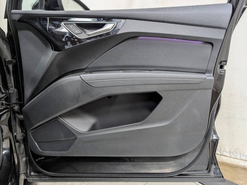 2024 Audi Q4 e-tron quattro Premium Plus 55