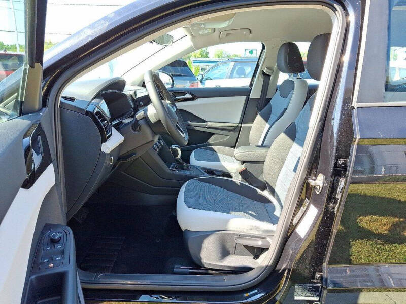 2025 Volkswagen Taos S