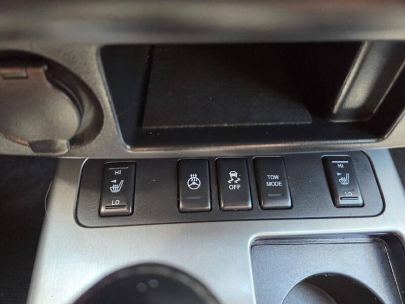 2013 Nissan Armada Platinum