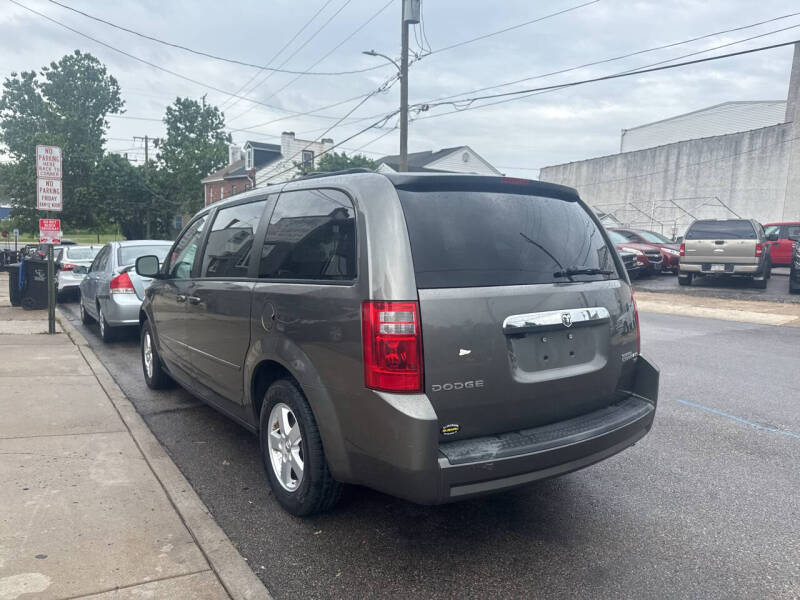2010 Dodge Grand Caravan Hero