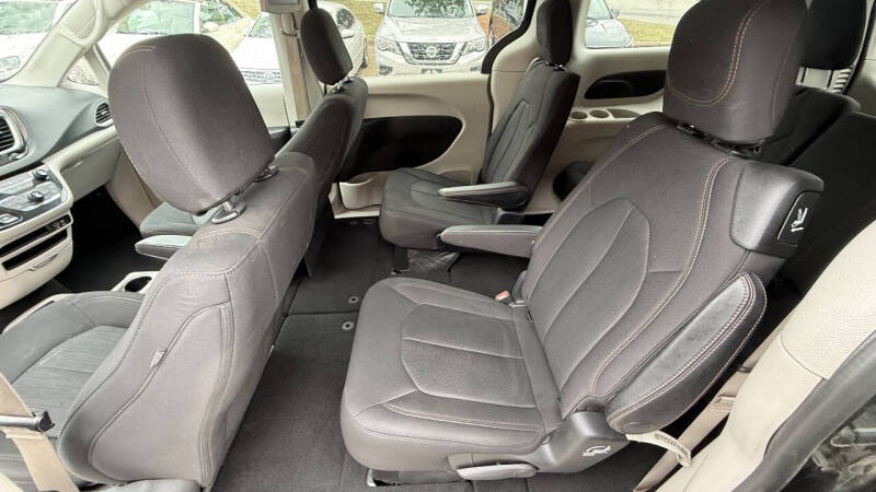 2017 Chrysler Pacifica Touring