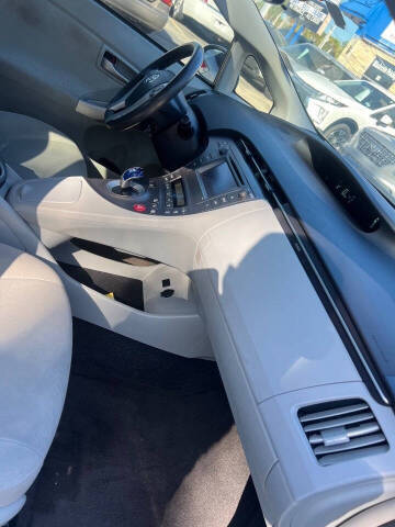 2014 Toyota Prius Two