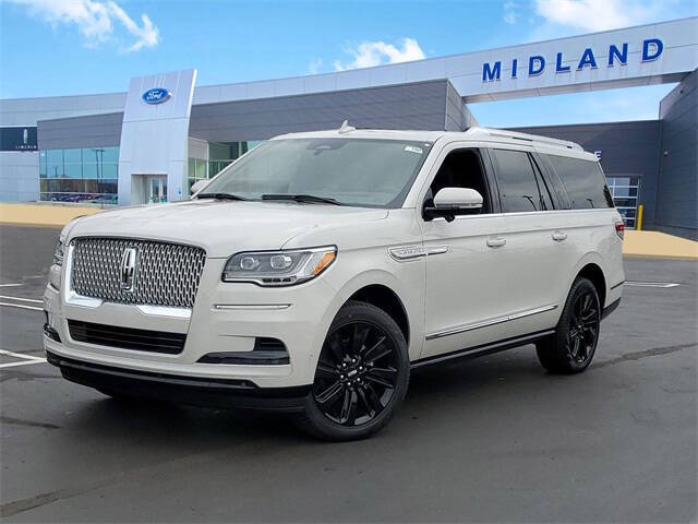 2024 Lincoln Navigator L for sale at MIDLAND CREDIT REPAIR in Midland MI