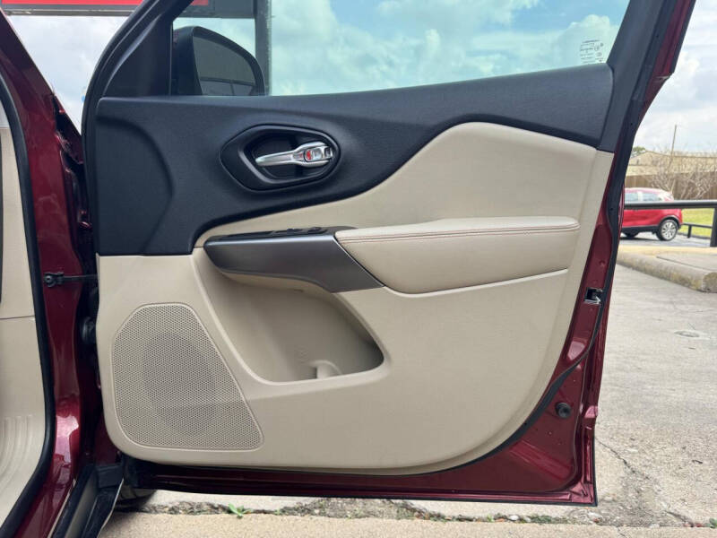 2019 Jeep Cherokee Latitude