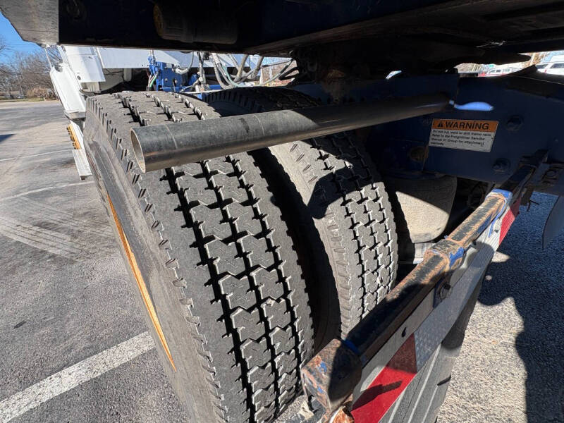 2017 Freightliner M2 112