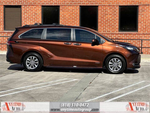 2021 Toyota Sienna XLE 8-Passenger