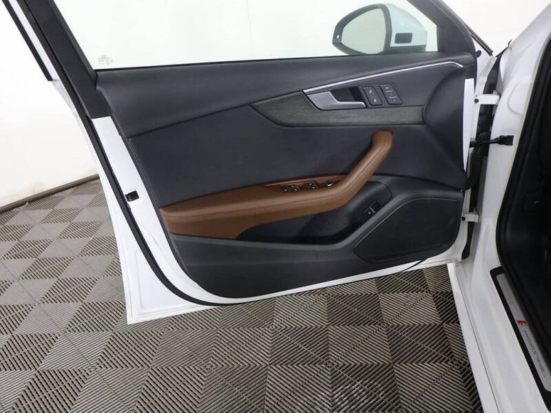 2019 Audi A4 quattro Premium Plus 45 TFSI