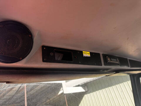 1999 Freightliner FL70