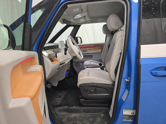 2025 Volkswagen ID. Buzz Pro S Plus 4Motion
