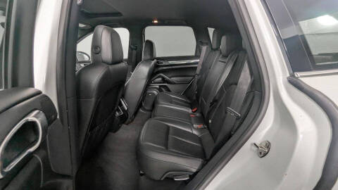 2014 Porsche Cayenne Platinum
