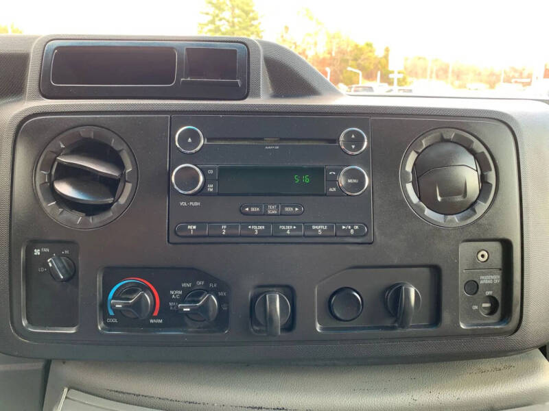 2013 Ford E-Series E-450 SD