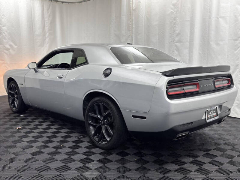 2019 Dodge Challenger SXT
