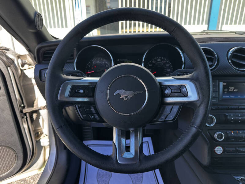 2015 Ford Mustang V6