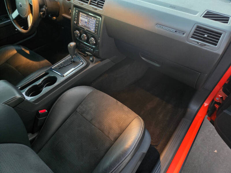 2008 Dodge Challenger SRT8