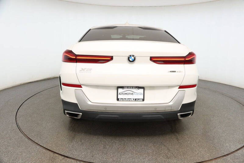 2022 BMW X6 xDrive40i