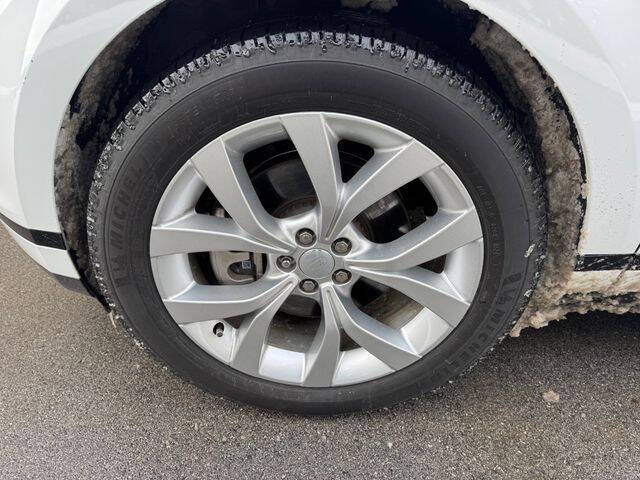 2023 Land Rover Range Rover Evoque P250 R-Dynamic SE