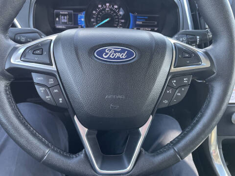 2022 Ford Edge Titanium
