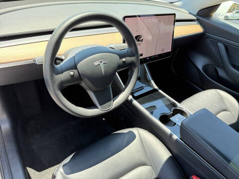 2020 Tesla Model 3 Standard Range Plus