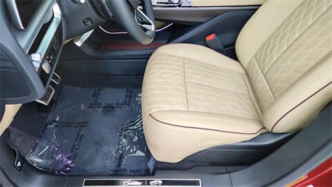 2025 Cadillac LYRIQ Luxury 3