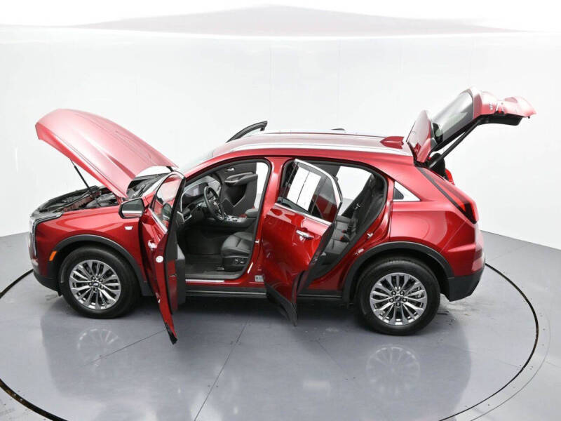 2025 Cadillac XT4 Premium Luxury