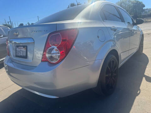 2016 Chevrolet Sonic LT Auto
