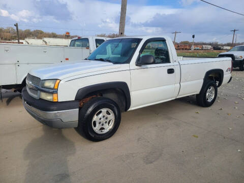 2003 Chevrolet Silverado 1500 for sale at J & J Auto Sales in Sioux City IA