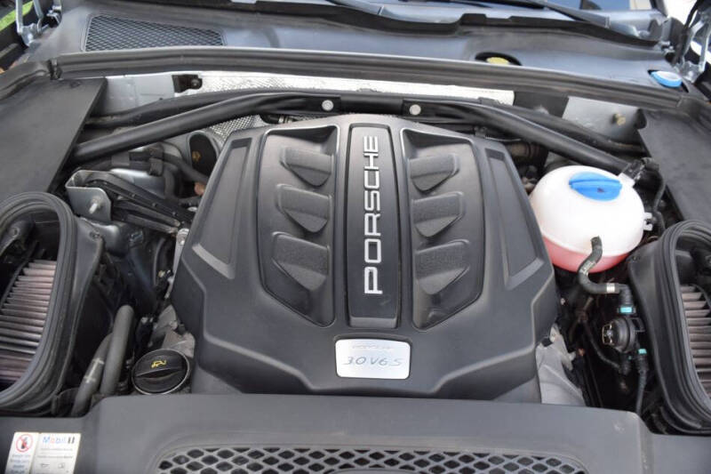 2016 Porsche Macan S