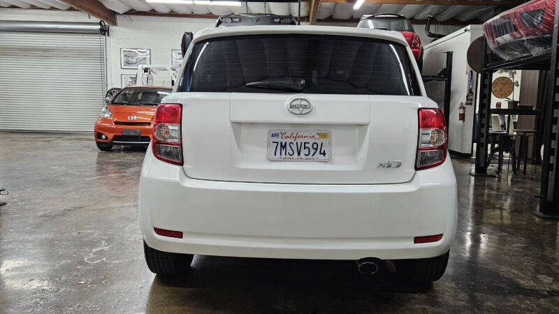 2009 Scion xD Base photo 9