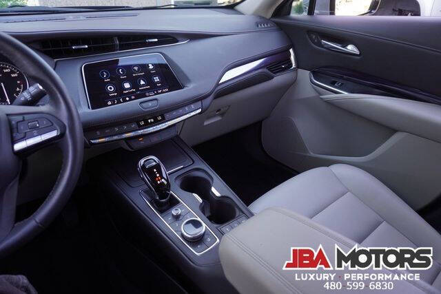2023 Cadillac XT4 Luxury