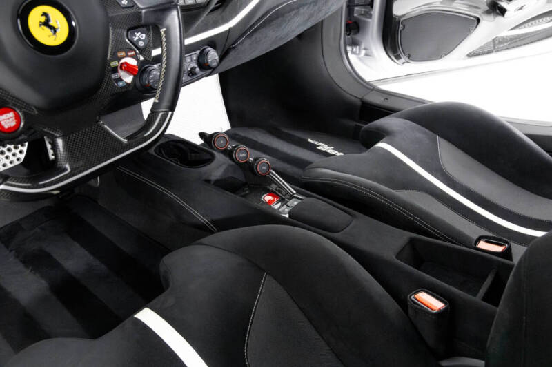 2020 Ferrari 488 Pista