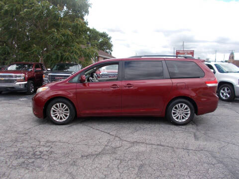 2012 Toyota Sienna XLE 8-Passenger