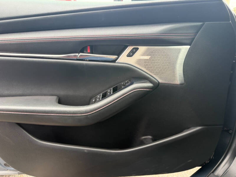 2022 Mazda Mazda3 Hatchback Carbon Edition