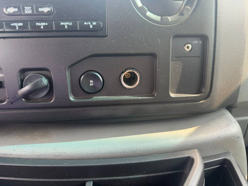 2010 Ford E-Series E-350 SD XLT