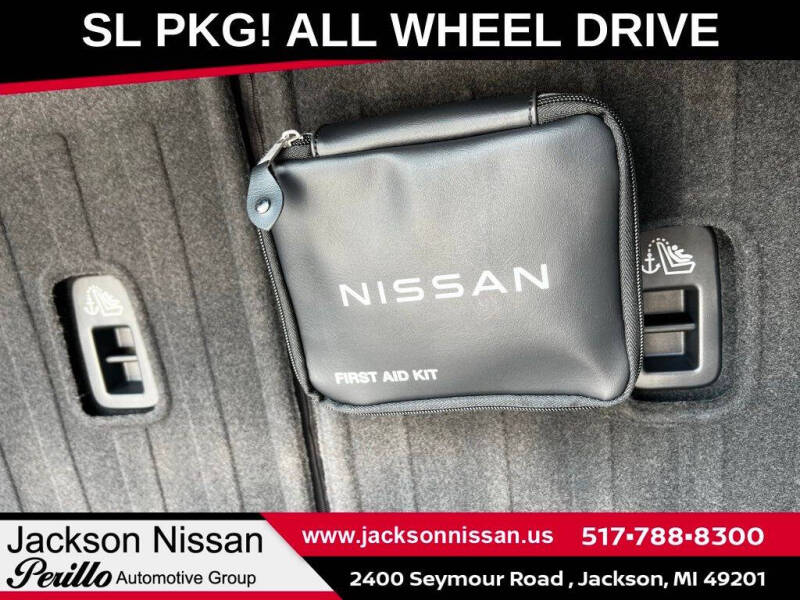 2025 Nissan Murano SL