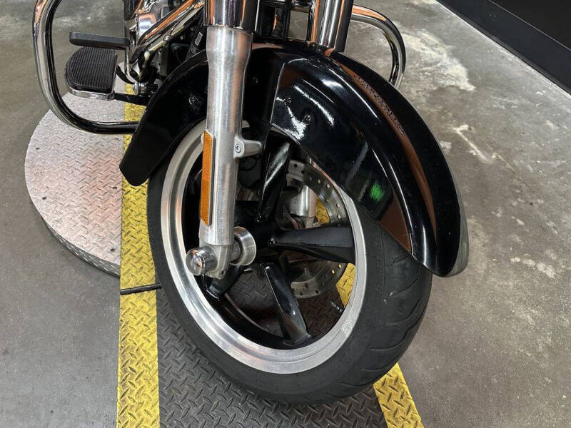 2014 Harley-Davidson FLD - Dyna Switchback