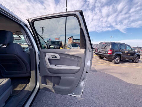 2011 Chevrolet Traverse LS