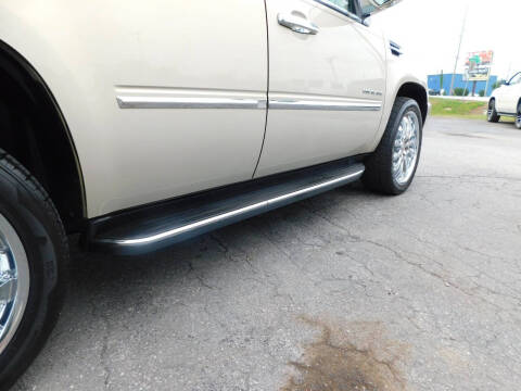 2011 Cadillac Escalade Luxury