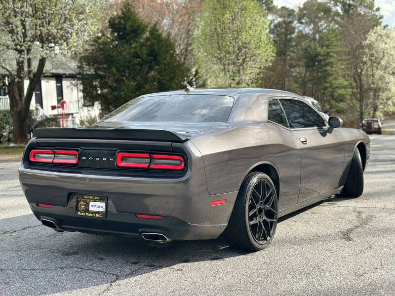 2018 Dodge Challenger SXT Plus