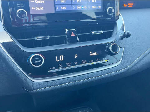 2022 Toyota Corolla Hatchback SE