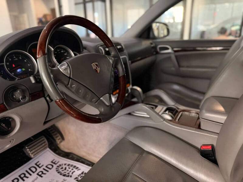 2004 Porsche Cayenne S