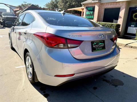 2016 Hyundai Elantra SE