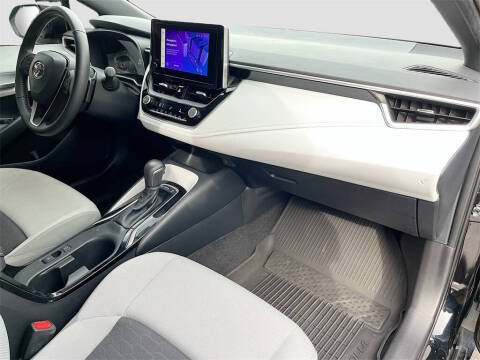 2025 Toyota Corolla Hatchback SE