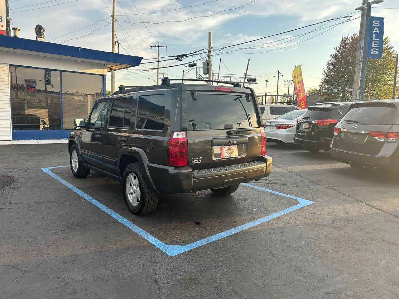 2006 Jeep Commander for sale at Chicago Auto House in Chicago, IL