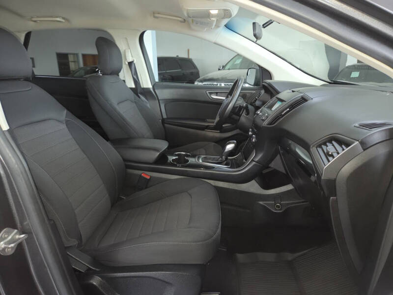 2016 Ford Edge SE