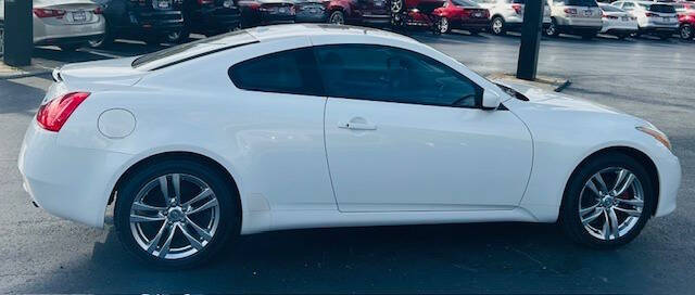 2009 Infiniti G37 Coupe x