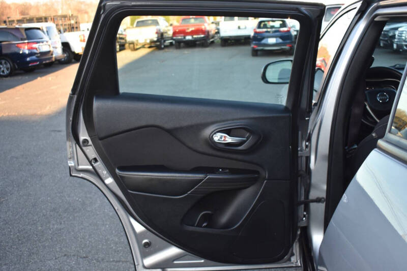 2014 Jeep Cherokee Sport