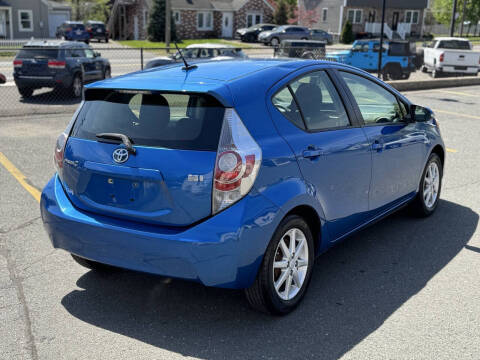 2014 Toyota Prius c Three