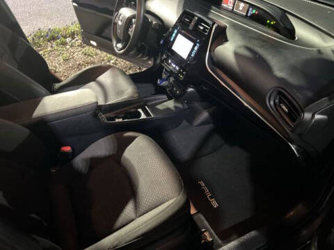 2019 Toyota Prius LE